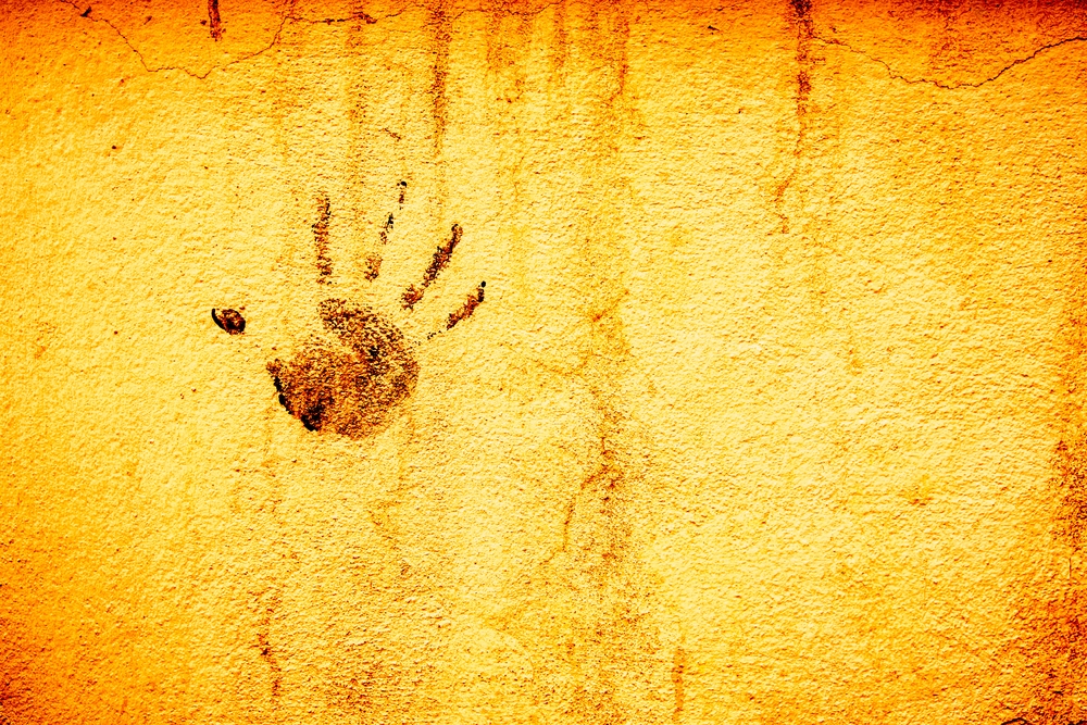 Menampar Pipi Sendiri