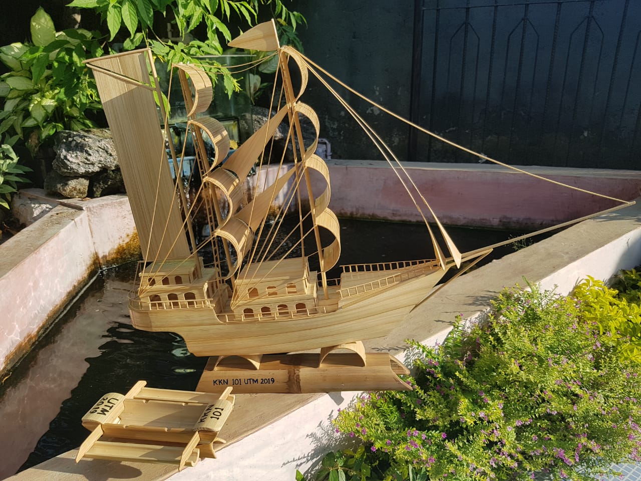 Mahasiswa KKN 101 UTM Mahasiswa KKN 101 UTM