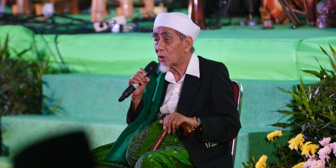 KH Maimun Zubair Wafat di Mekkah
