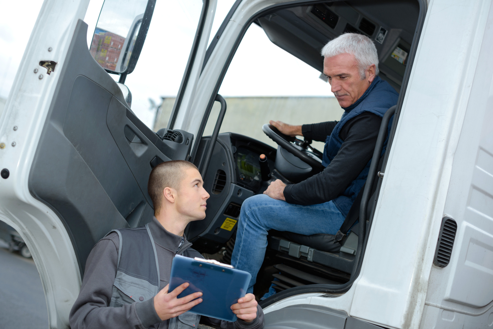 What if the Driver Was Uninsured? Legal Options After a Truck Crash