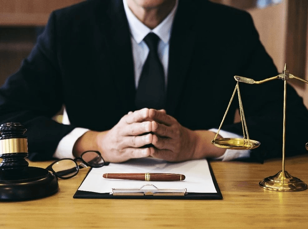 How much does a truck accident lawyer cost