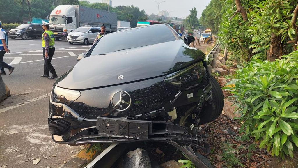 file a lawsuit against a reckless driver