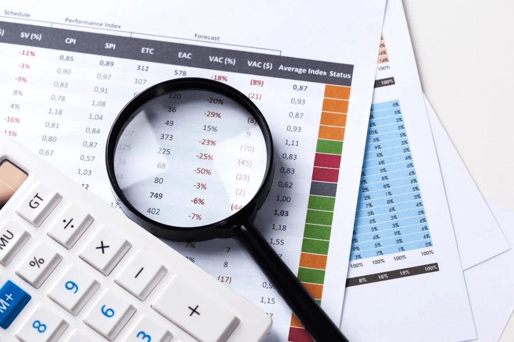 Analisis Rasio Keuangan (ROA, ROE, DER) PT Chandra Daya Investasi Tbk