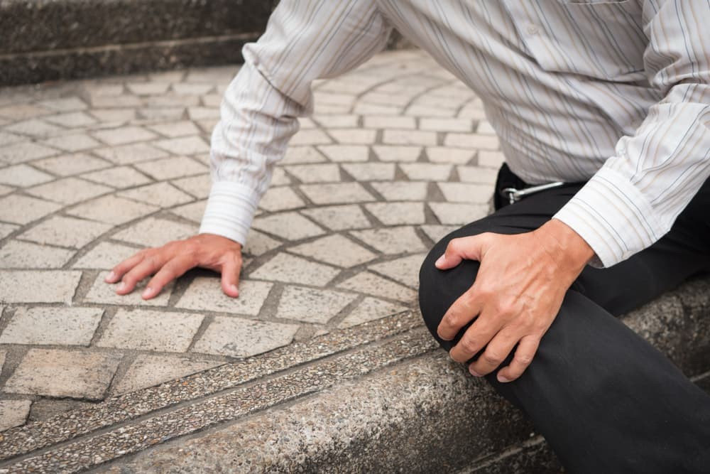 Suing a Municipality for a Broken Sidewalk Injury in Ontario